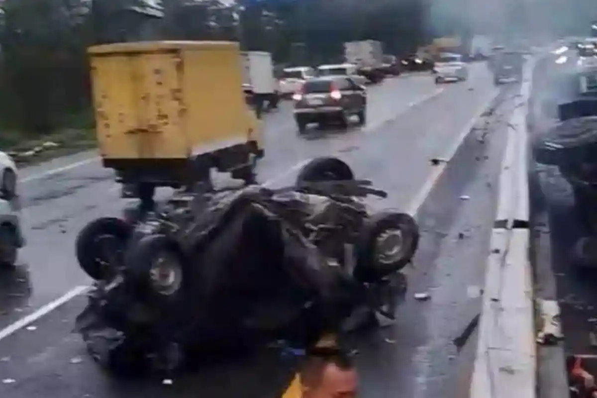 Terungkap Penyebab Kecelakaan Beruntun di Tol Cipularang, Persneling Truk di Posisi 4