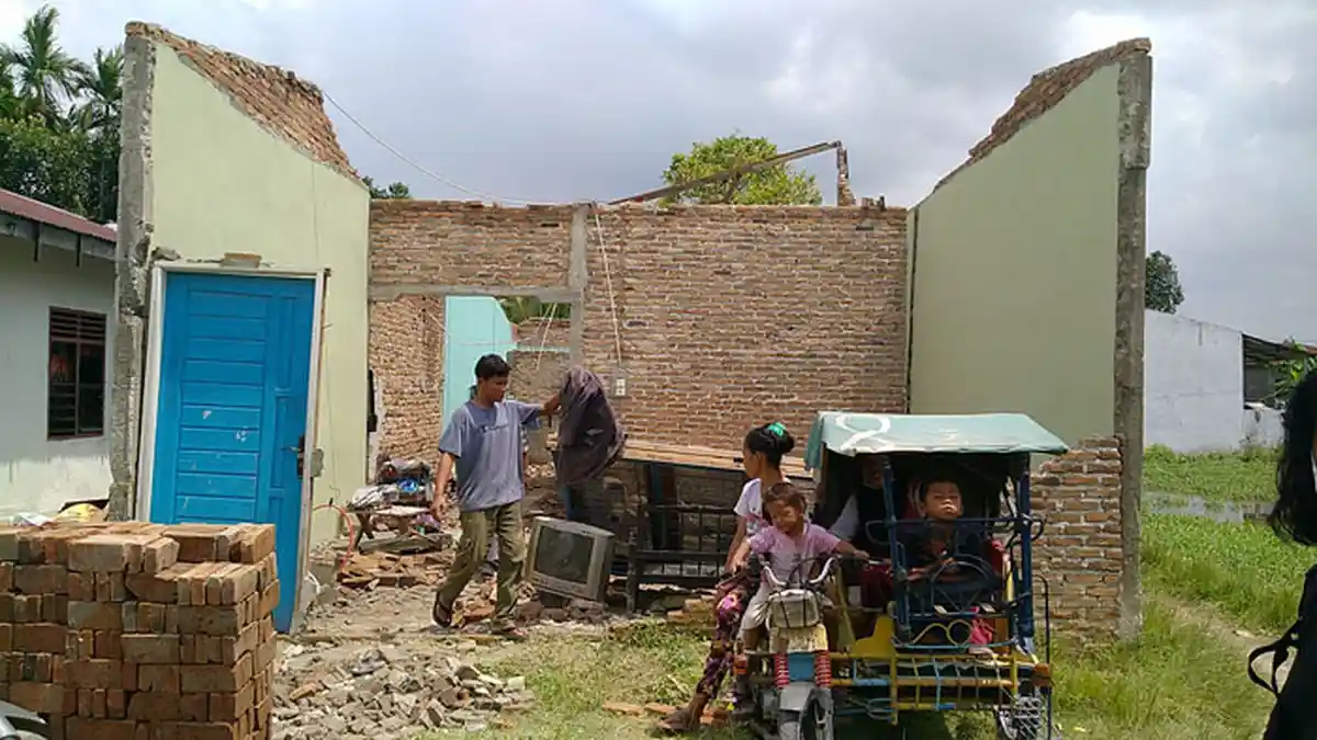 Membangun Rumah Selama Dua Tahun, Hancur Dalam Tempo 15 Menit Diterjang Puting Beliung
