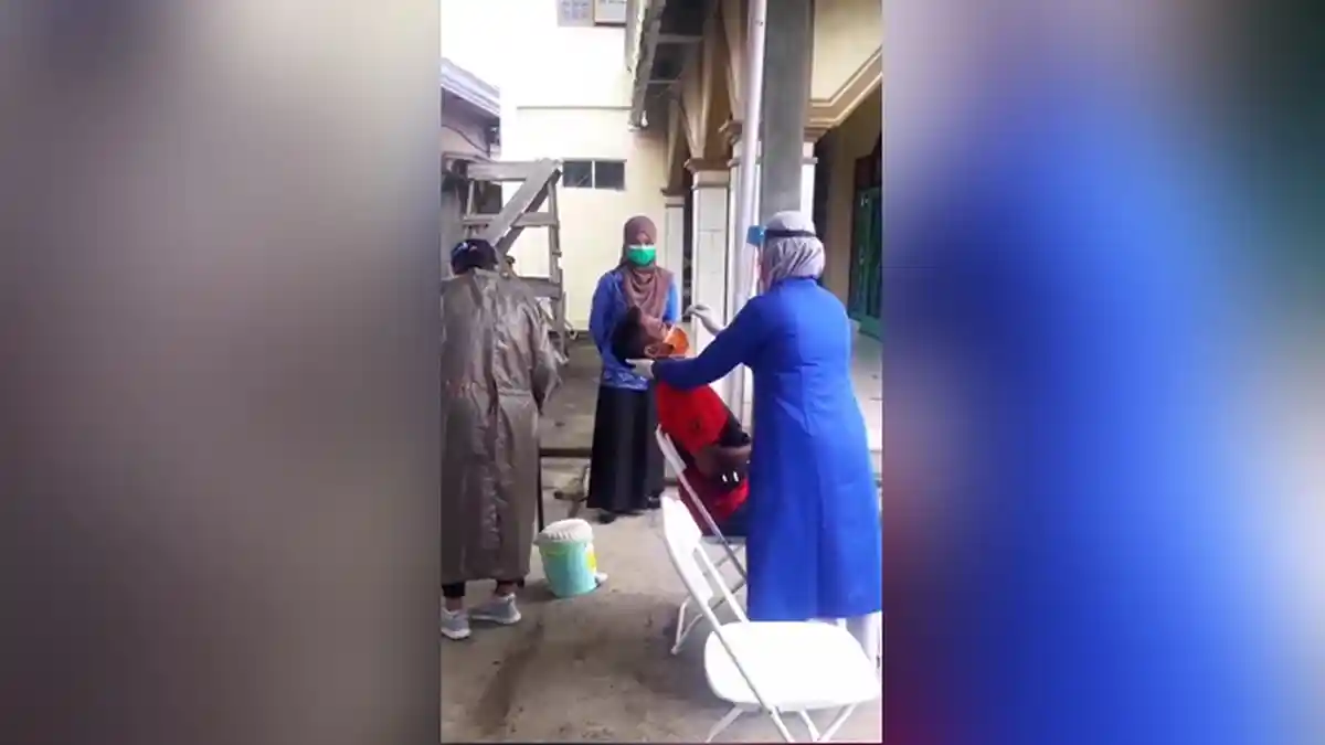 Lewati Pos Cek Poin Sungai Raya, 17 Pemudik Luar HSS Jalani Rapid Test Antigen