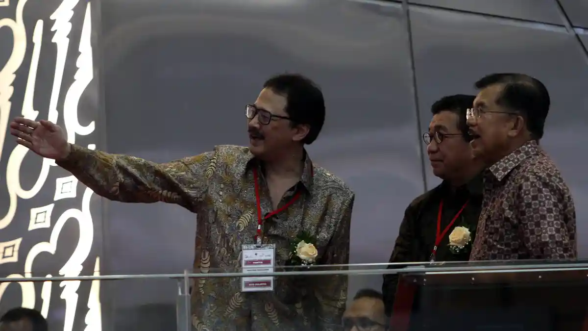 Jokowi Buka Perdagangan BEI 2016, IHSG Turun 12 Poin