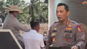 Presiden-RI-Prabowo-Subianto-melakukan-panen-raya-jagung.jpg