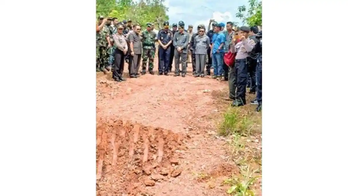 Pemerintah Resmi Tutup Jalan Tikus di Perbatasan Malaysia-Indonesia