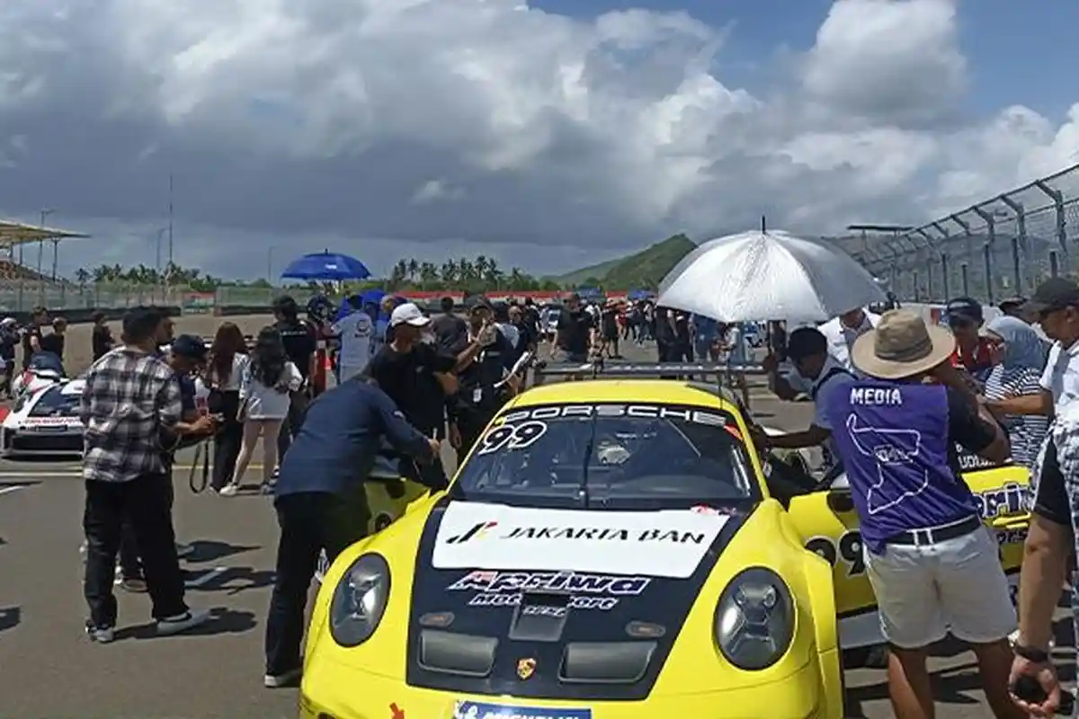 Hasil Lengkap Endurance dan Sprint Race Porsche Sprint Challenge Indonesia Mandalika Round 2