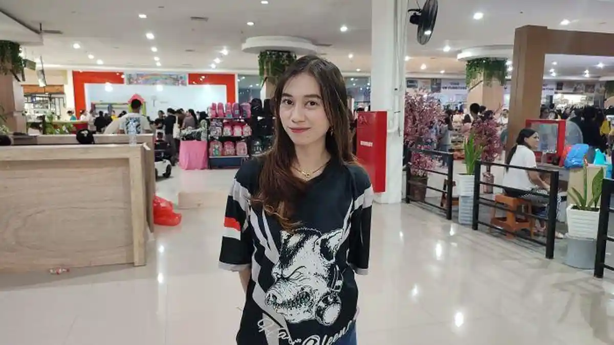 Cewek Manado Friska Kaligis Dorong Anak Muda Harus Kerja