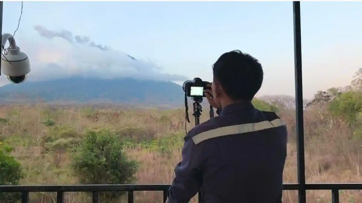 Aktivitas Gunung Ile Lewotolok Masih Level II Waspada, Warga Diimbau ...