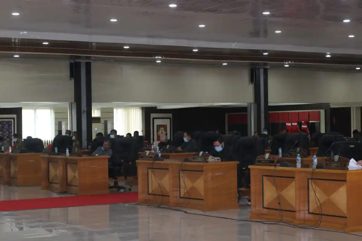 Fraksi-Fraksi DPRD Sanggau Sampaikan Pandangan Umum Atas Raperda APBD Tahun 2019