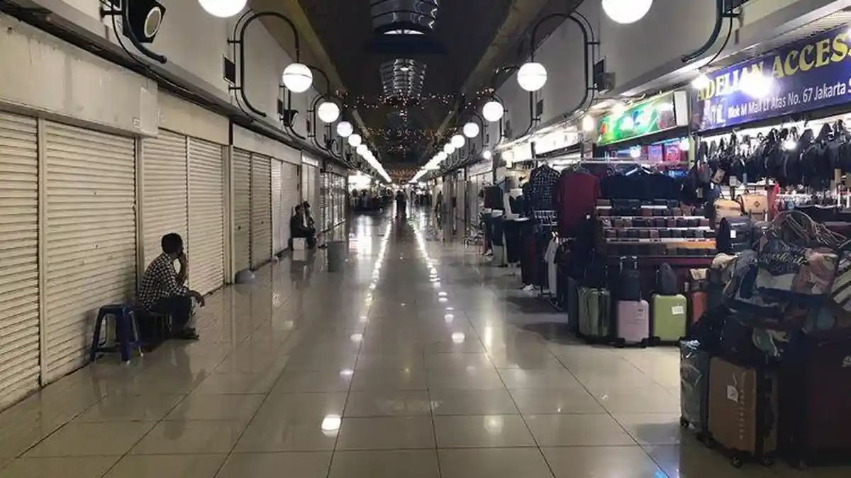 Gubernur Anies Perpanjang PSBB, Ini Ketentuan Baru Jam Buka Restoran dan Mal di Jakarta