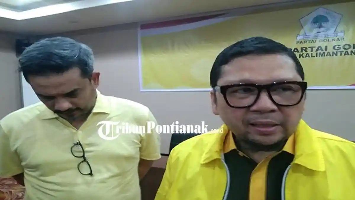 Partai Golkar Serahkan 8 SK Rekomendasi Pilkada di Kalbar