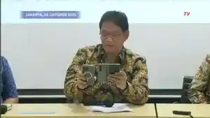 BANDINGKAN-PONSEL-Momen-Menteri-Keuangan-Purbaya-Yudhi-Sadewa.jpg