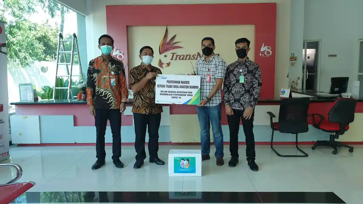 BP Jamsostek NTT Bagikan Masker kepada Tenaga Kerja