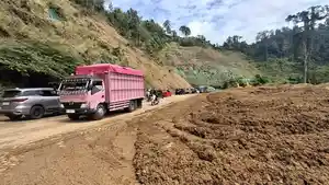 Jalur-Kebun-Kopi-Parimo-Kembali-Dibuka-Lalu-Lintas-Sudah-Normal-Dua-Arah.jpg