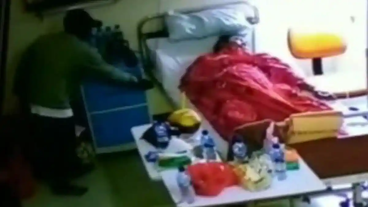 Pencuri Nekat Ambil Barang Pasien Covid di Ruang Isolasi, Aksinya Terekam CCTV