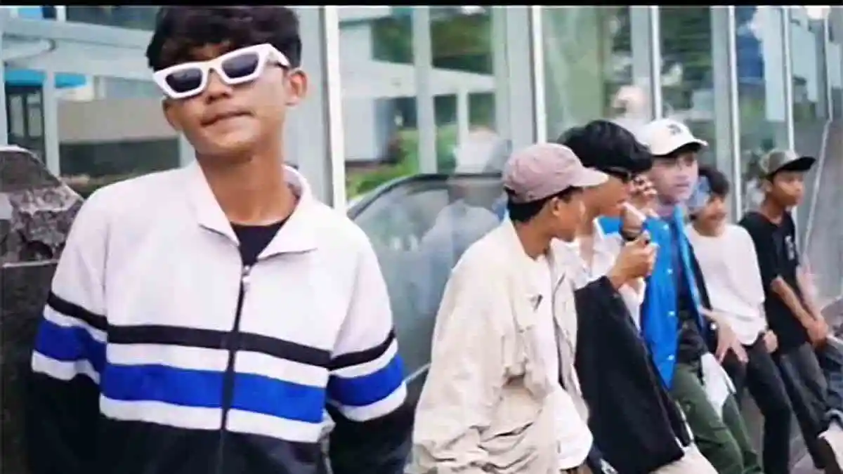 VIDEO : Wow, Ada Citayem Fashion Week di Stasiun BNI City