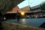 Tari Sari Sarung Setan Kamoro Sambut Meneg LH