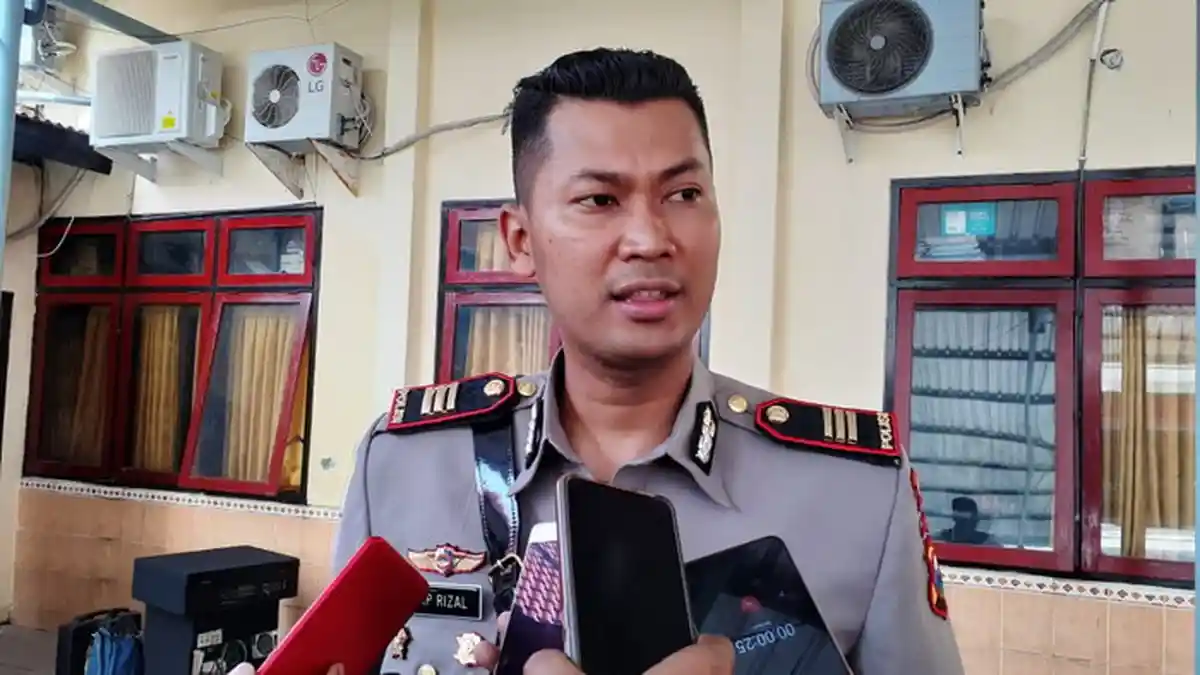 Atlet Bola Voli Indonesia AKP Ayip Rizal Resmi Jabat Kasatlantas Polres ...