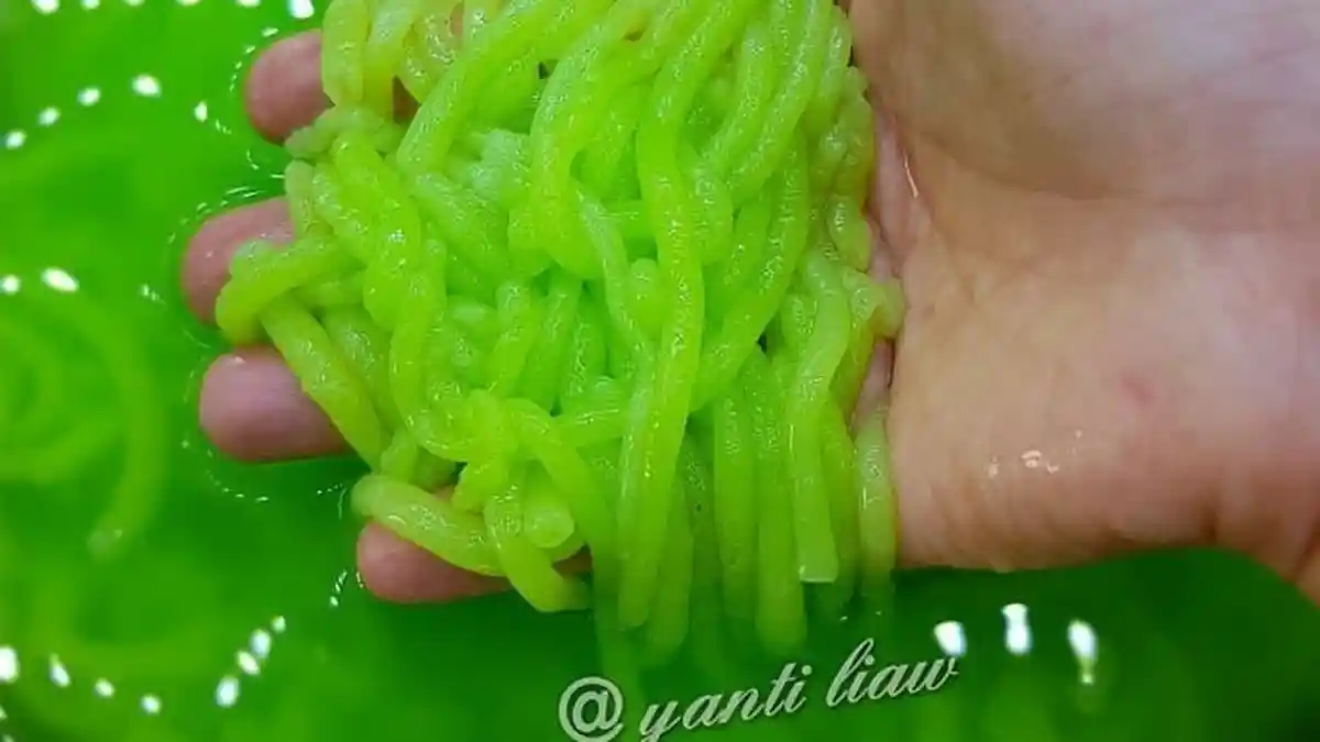 Resep Cendol - Salah Satu Bahan Penting Dalam Pembuatan Es Dawet, Bikin Yuk!