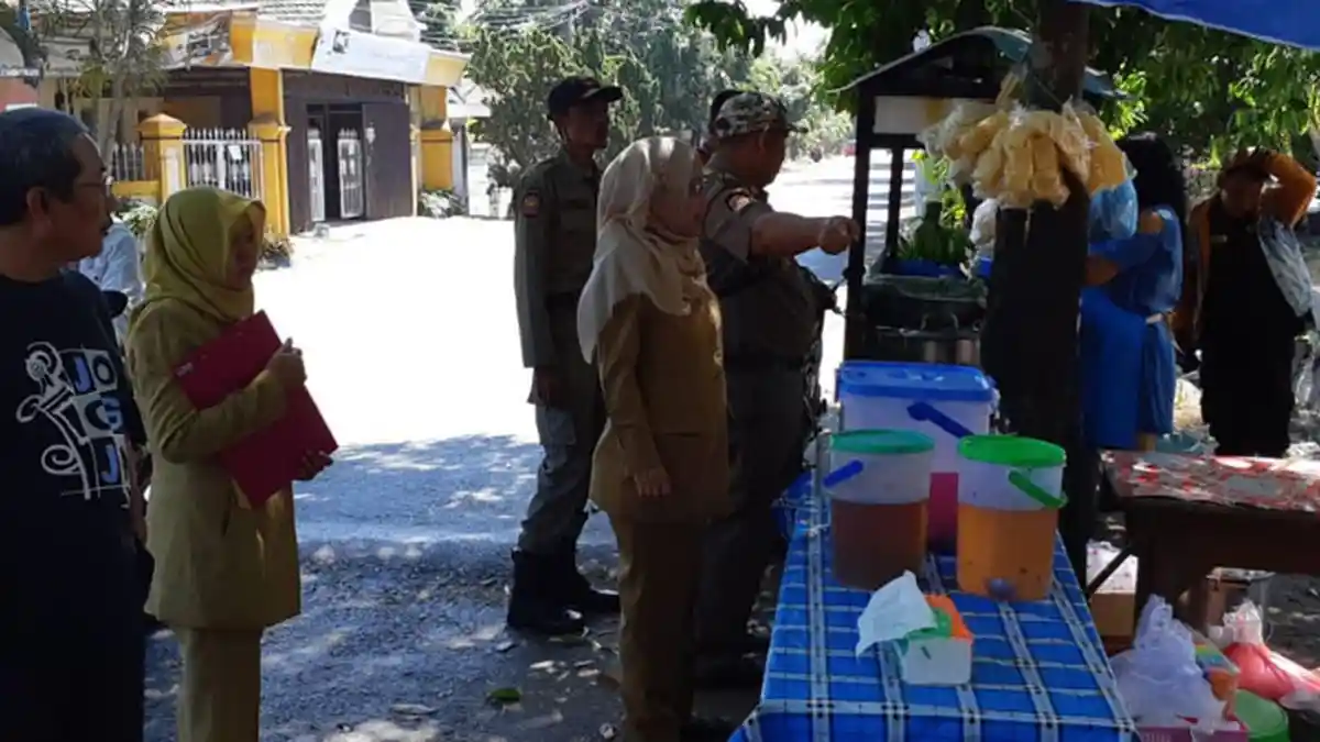 Rujak Cingur 60 Ribu Bu Mella Ditutup Sementara, Satpol PP Minta Cantumkan Harga di Menu yang Dijual