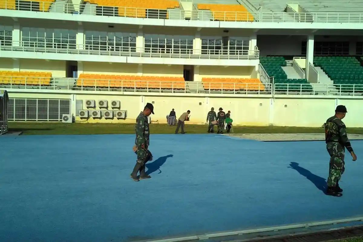 Mitra Kukar Latihan di Stadion, Anggota Kodim Ikutan juga