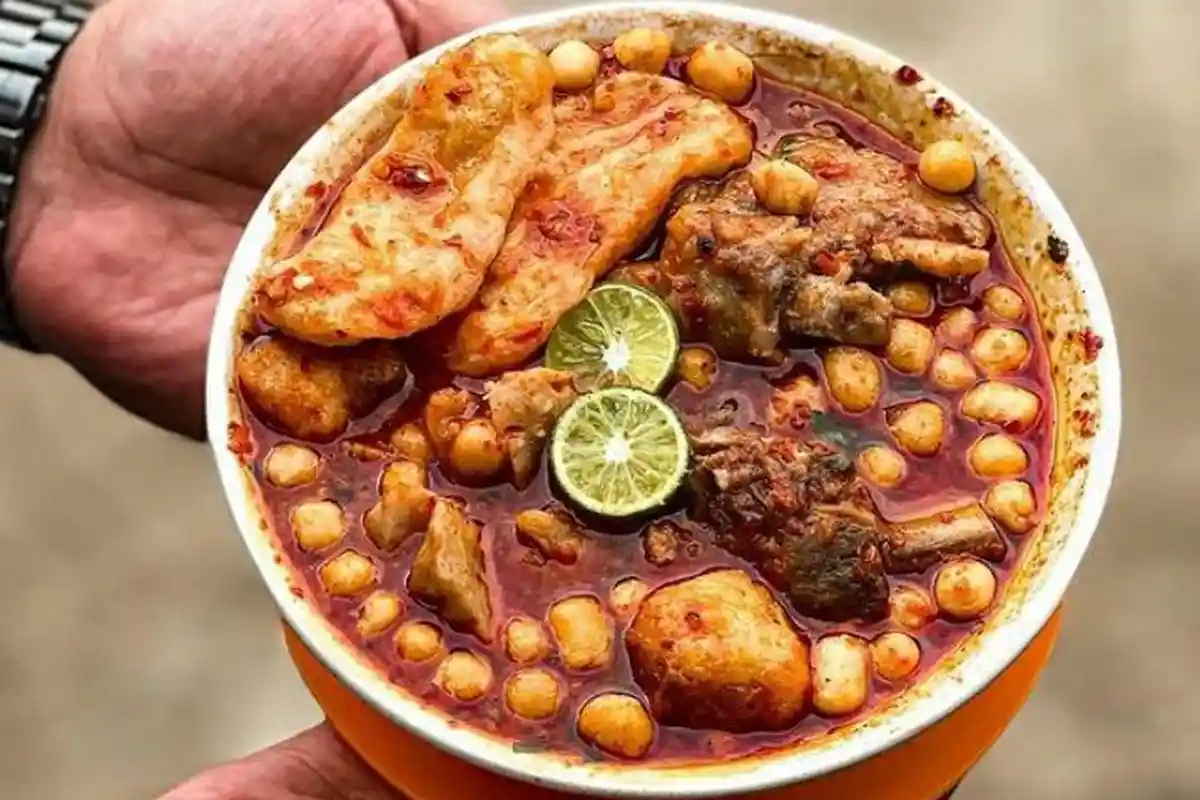 4 Kuliner Bogor yang Wajib Dicoba untuk Si Pecinta Pedas, Ada Mie Jeubeuw yang Bikin Bibir Jontor