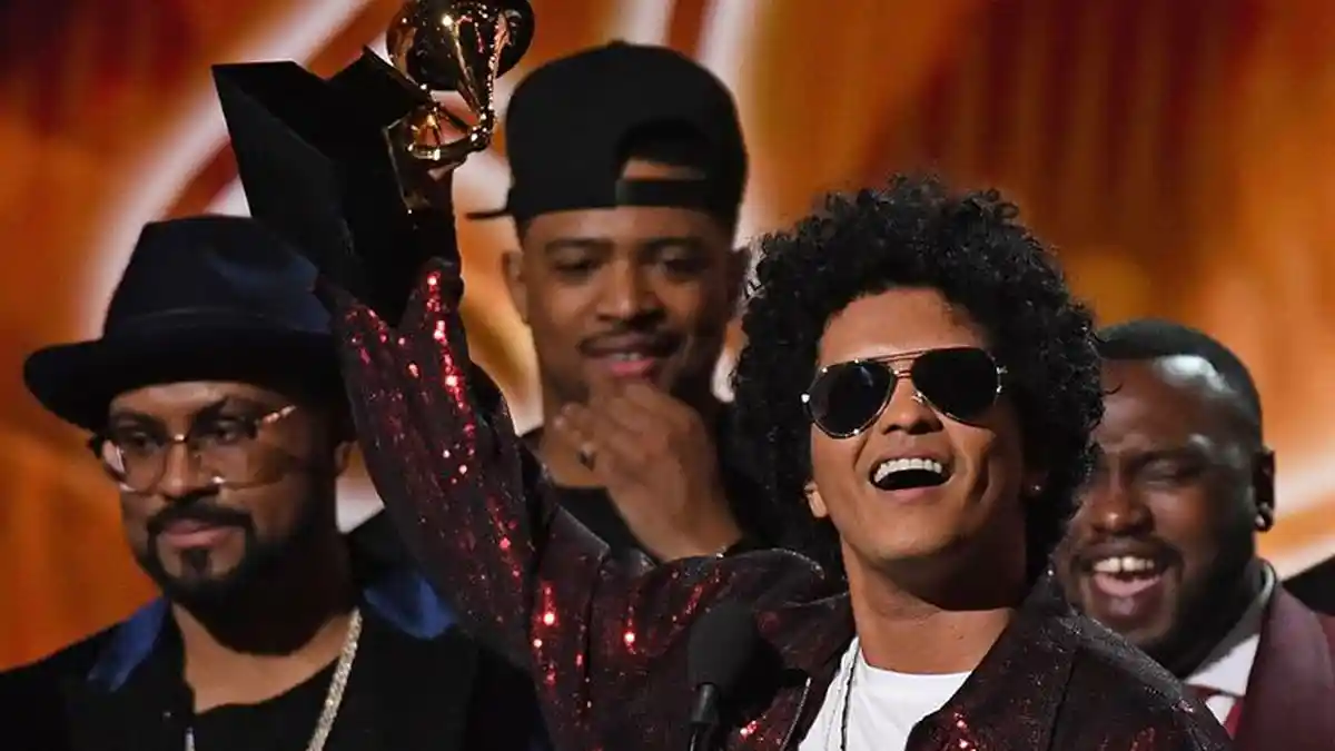 Bruno Mars Borong Piala Grammy Awards 2018 dan Inilah Daftar Para Pemenang Selengkapnya!