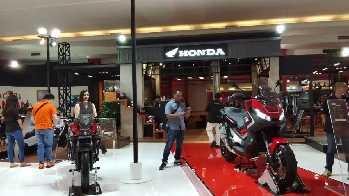 Banjir Cashback Honda Motorcycle di Telkomsel IIMS 2019