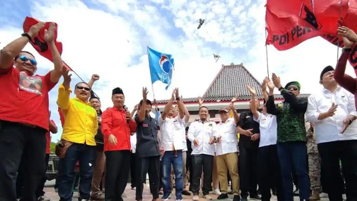 Pilkada Kota Blitar 2024 : Pasangan Bambang-Bayu Gelar Deklarasi Jelang Daftar ke KPU