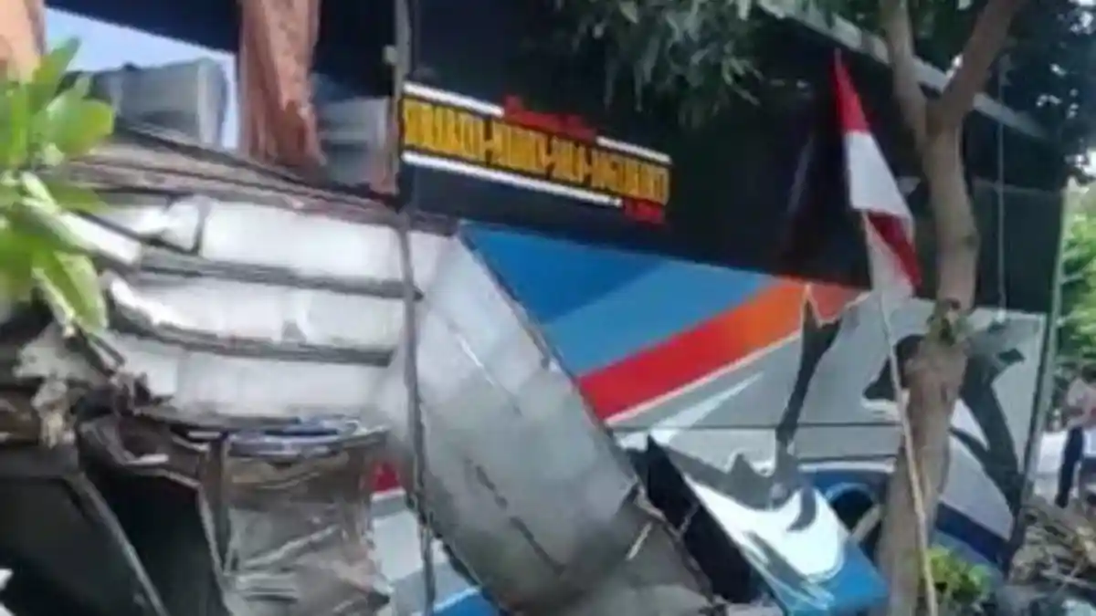 Deretan Kecelakaan Maut Tewaskan Pengendara, Termasuk Tabrakan Beruntun Bus Sugeng Rahayu