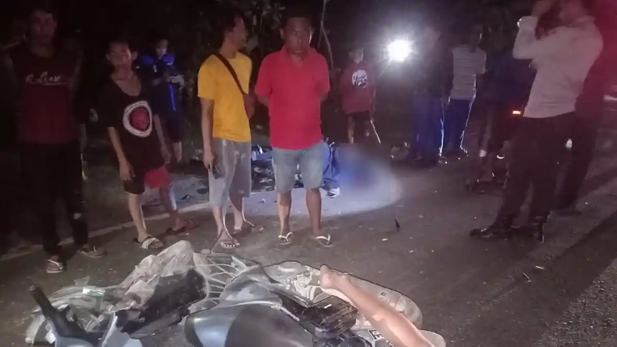 Identitas Korban Kecelakaan Maut Suzuki Spin Vs Honda Revo di Pantura Gesik