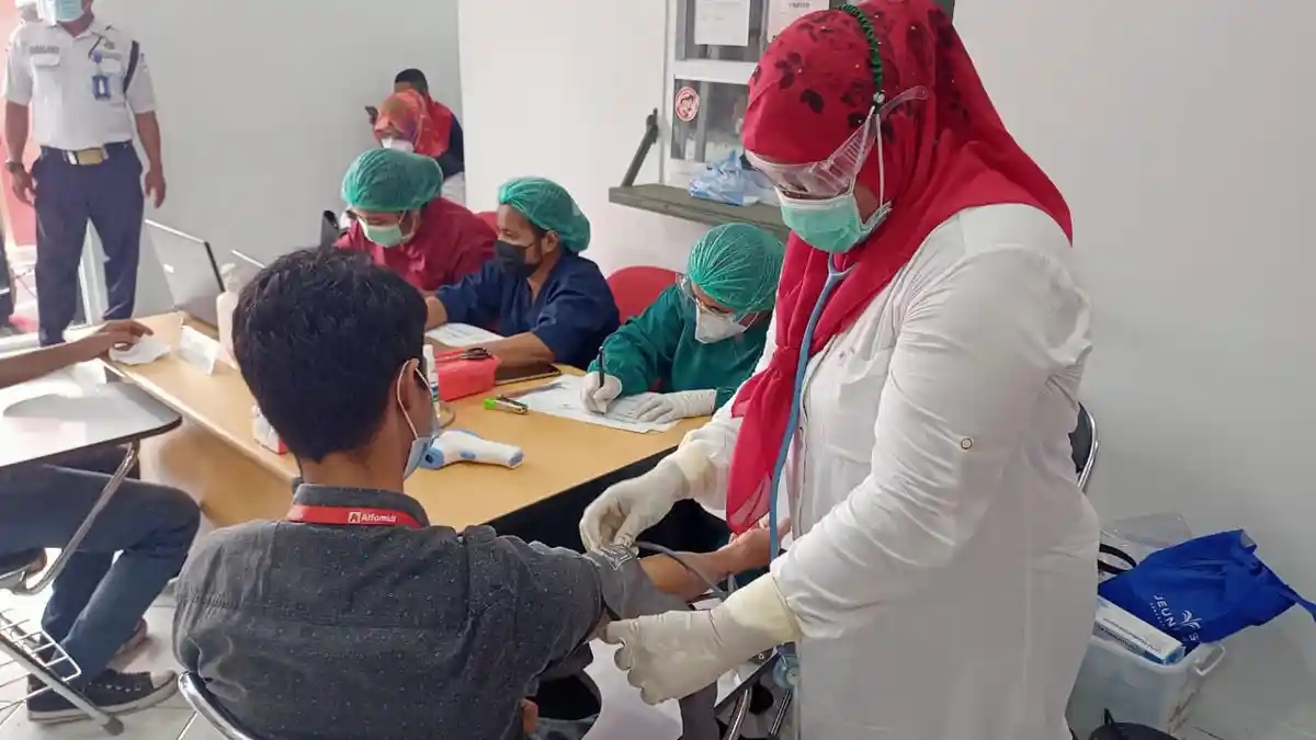 Proyek Wisata Berbasis Vaksin Dikhawatirkan Picu Peningkatan Kasus Covid-19