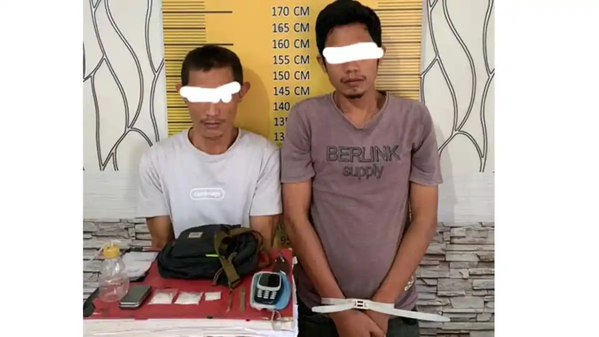 Digrebek di Dalam Rumah, Tim Opsnal Satresnarkoba Polres Langsa Angkut 2 Pemuda
