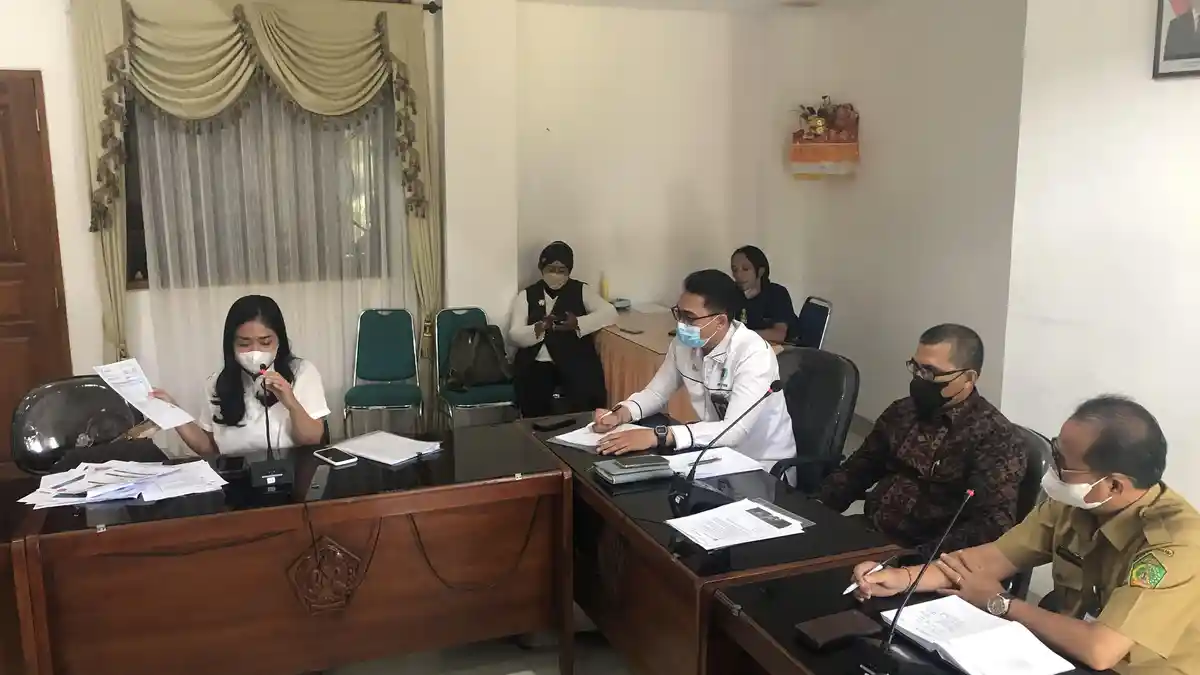 Dituding Telantarkan Tenaga Kerja di Dubai, Agen Satroni Dewan Jembrana