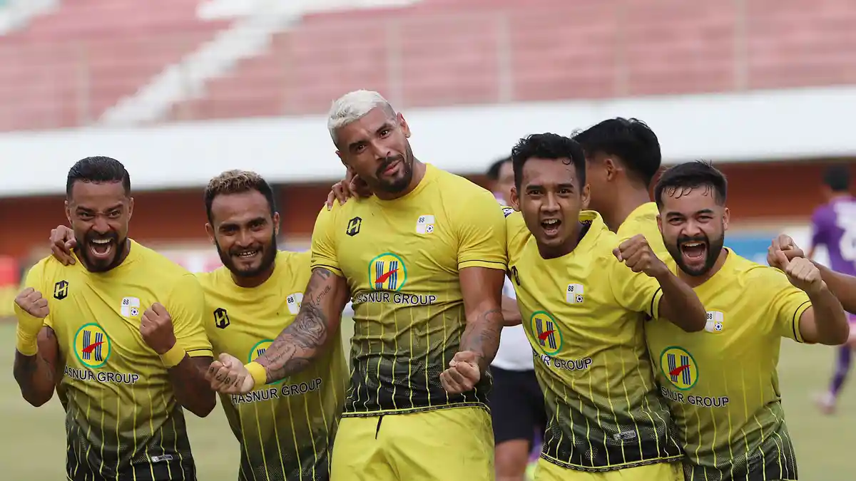 Rumor Transfer Persib, Luis Milla Kepincut Bek Asing Rp 5 Miliar, Si Maung Tambah Benteng Pertahanan