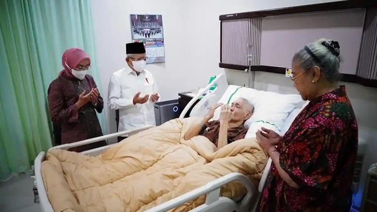 Kondisinya Membaik, Mantan Wapres RI Try Sutrisno Sudah Pulang dari ...