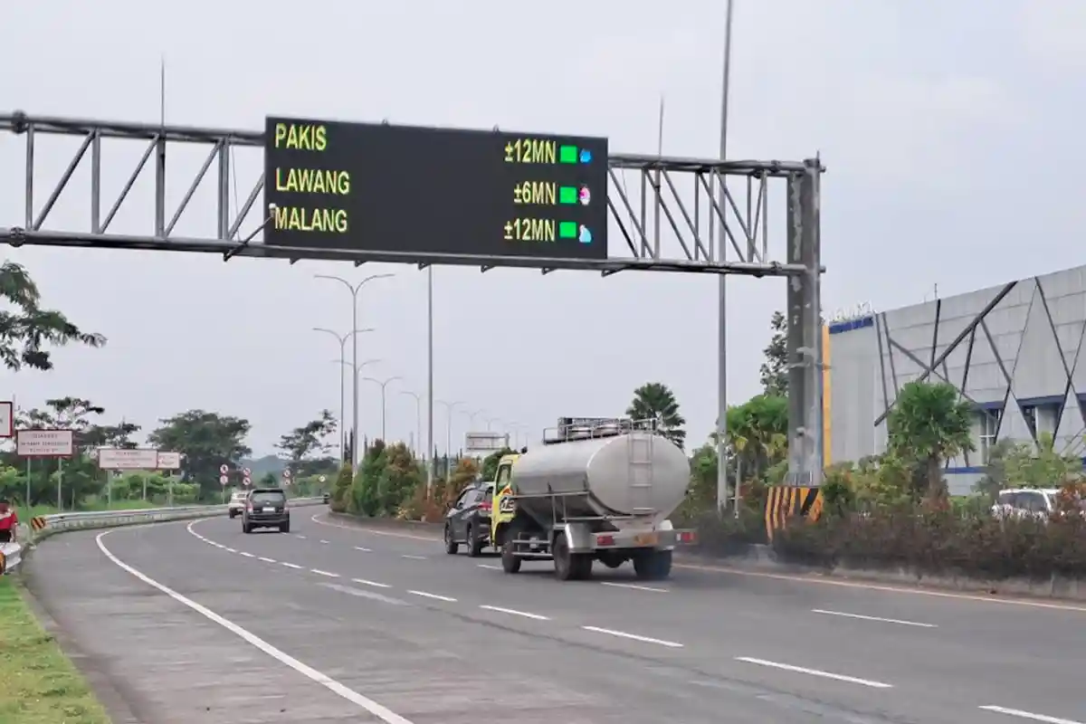 Kondisi Lalu Lintas di Malang H-4 Jelang Lebaran Idul Fitri, Volume Kendaraan Tol Singosari Landai