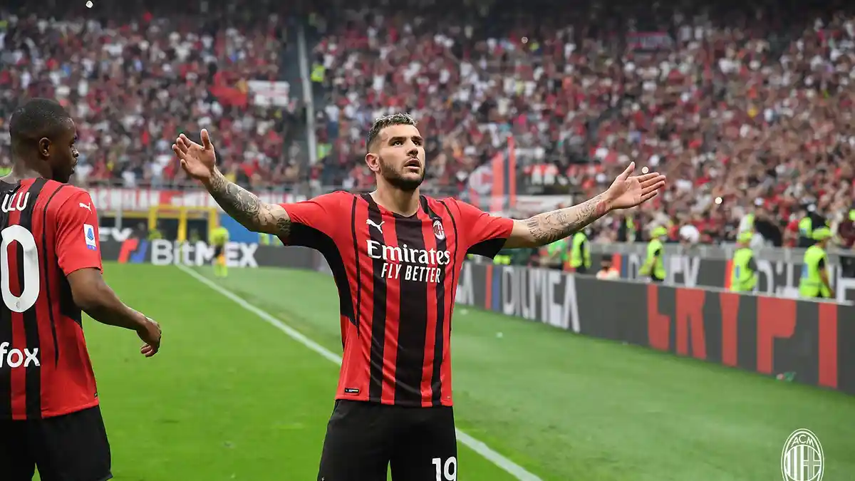 SERIE A: AC Milan Nego Kontrak Baru dengan Theo Hernandez