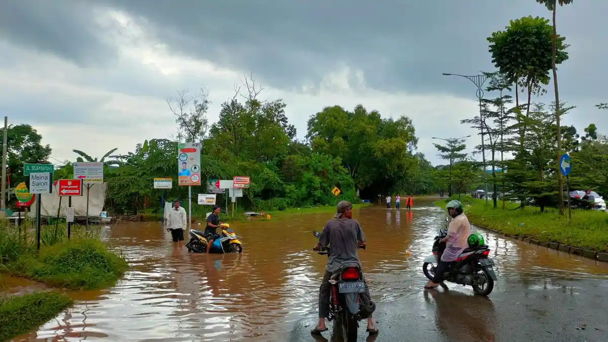 BATAM Musim Hujan, Camat dan Pegawai Pemko Diminta Siaga Bencana
