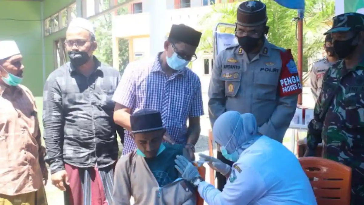 Ulama dan Pimpinan Pesantren di Aceh Selatan Dukung Vaksinasi Covid-19