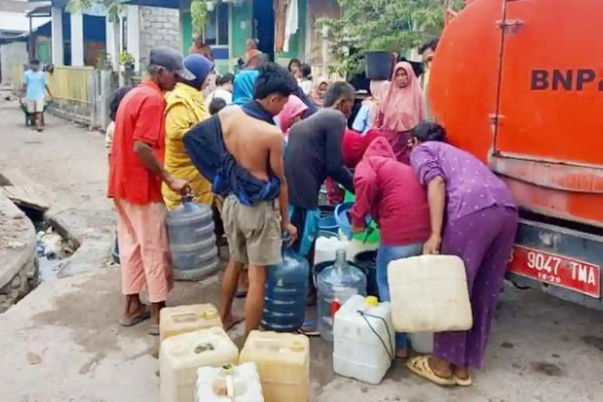 BPBD Kabupaten Bima Mulai Salurkan Air Bersih untuk Atasi Kekeringan
