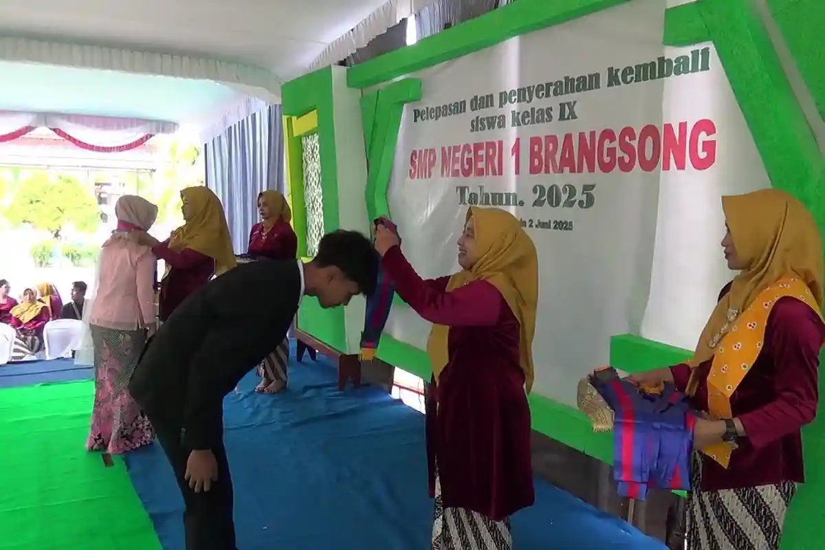 Di SMPN 1 Brangsong Kendal, Perayaan Kelulusan Dikawal Ketat Orang Tua Siswa 