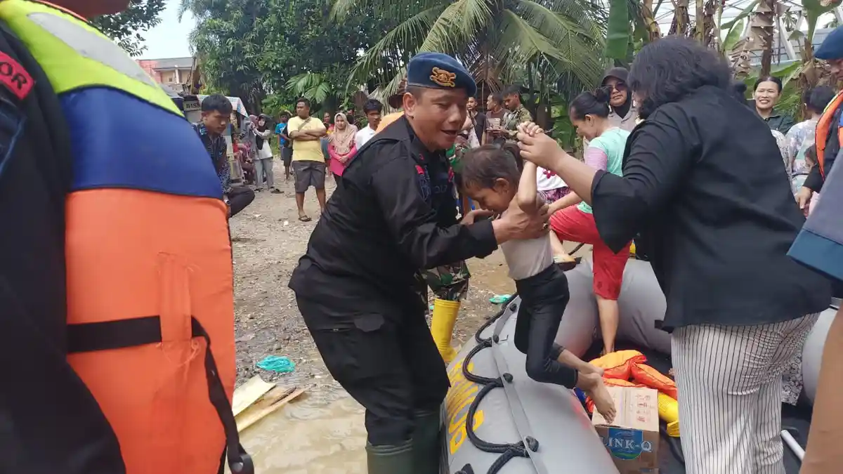 Kompi 2 Batalyon B Pelopor Dirikan Posko Penanggulangan Bencana Banjir di Aceh Tamiang