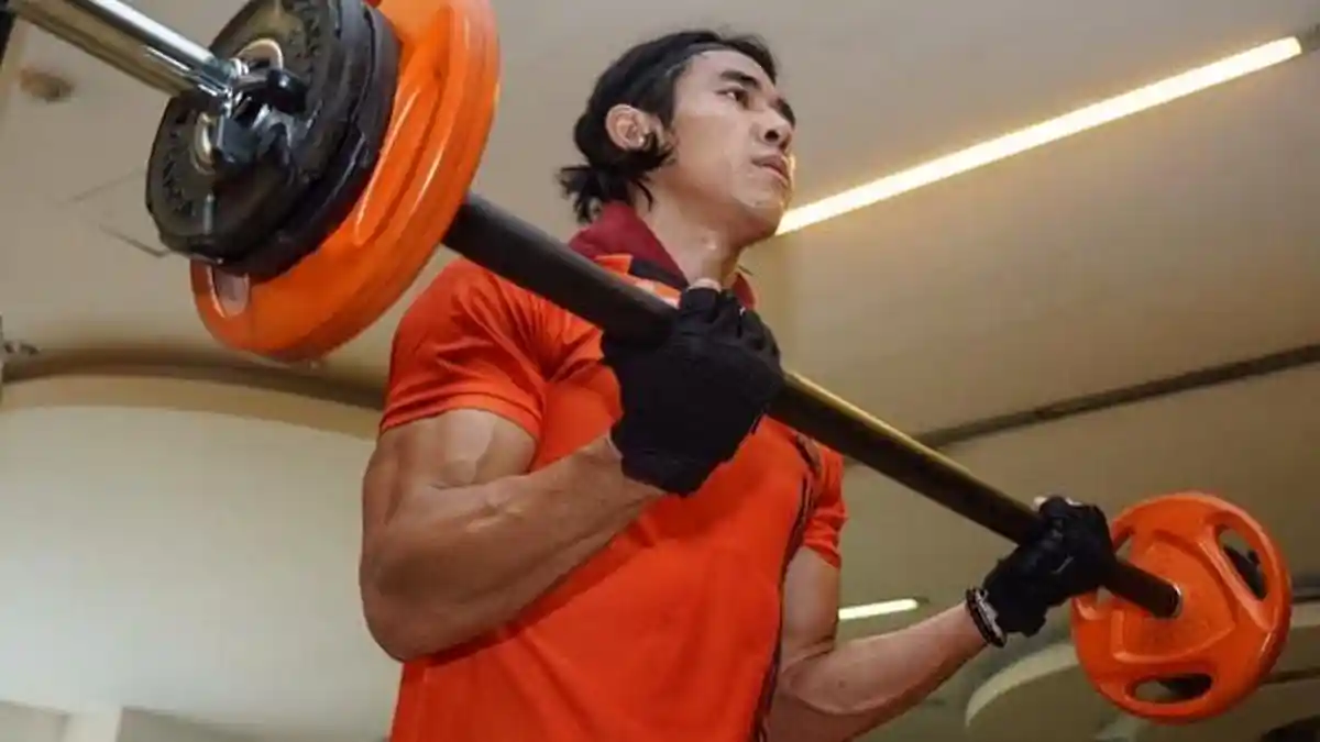 Tetap Bugar di Tengah Covid-19, Bek Persija Bagikan Tips Olahraga yang Baik dan Benar