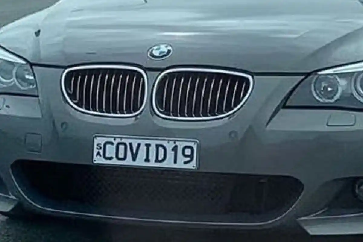 MISTERIUS Mobil BMW Berplat Covid 19 Ini Terparkir Rapi di Bandara, Diduga Sejak Bulan Februari