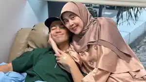 Kerinduan-Ibu-Vidi-Aldiano-Ingin-Anaknya-Datang-ke-Mimpi-Justru-Dialami-Sahabat-Sang-Penyanyi.jpg