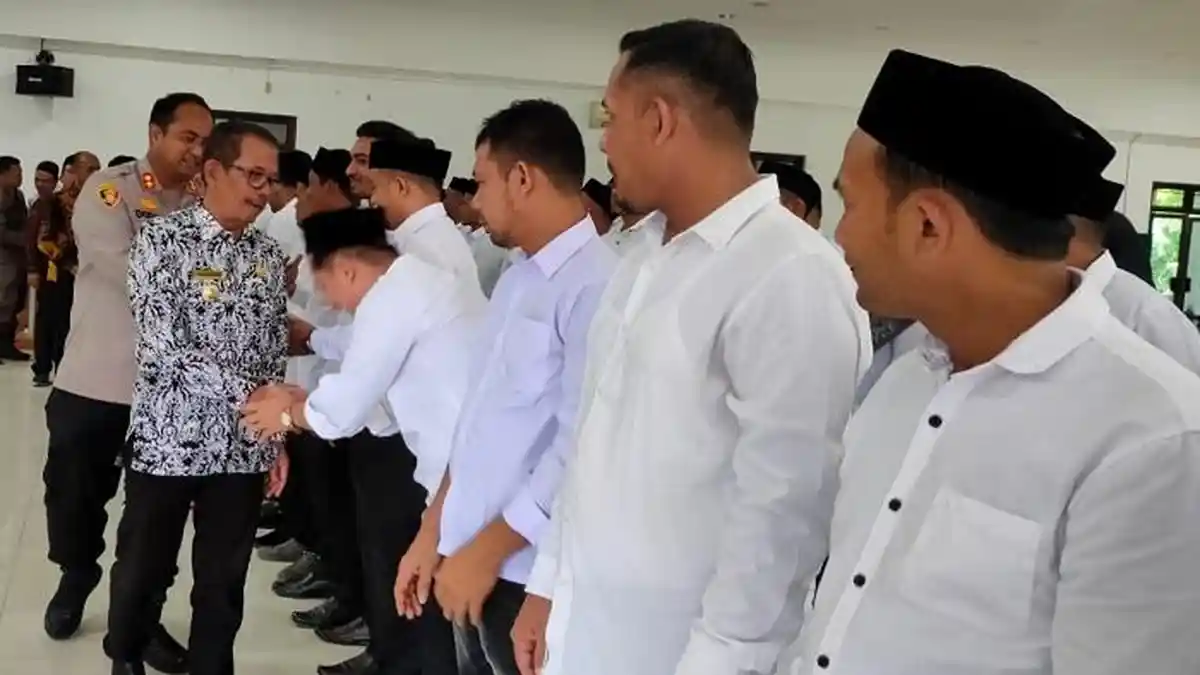 KIP Pidie Jaya Ambil Sumpah 40 Panitia Pemilihan Kecamatan