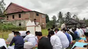 Puluhan-masyarakat-Desa-Pulliwa-Kecamata.jpg