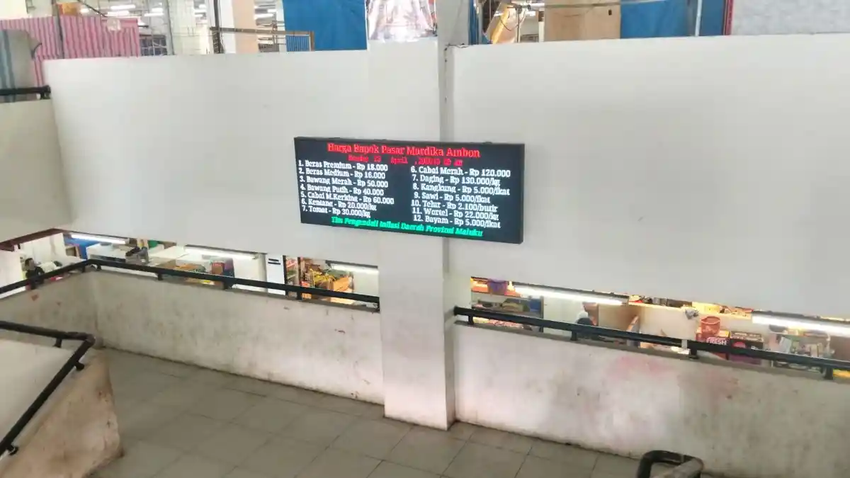 Telah Aktif Videotron di Gedung Pasar Mardika, Tampilkan Perkembangan Harga Pasar