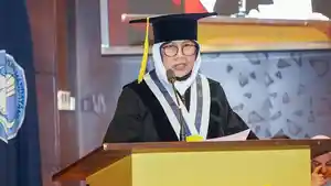 Guru-Besar-FIK-Universitas-Indonesia-Enie.jpg