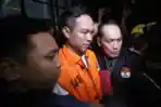 KPK Tahan Bupati Cilacap Syamsul Auliya Rachman