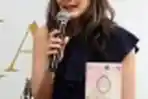Luna Maya Hadiri Peluncuran Produk Curly Iron