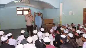 kapolres-tapsel-ke-Ponpes-Baburrahman.jpg